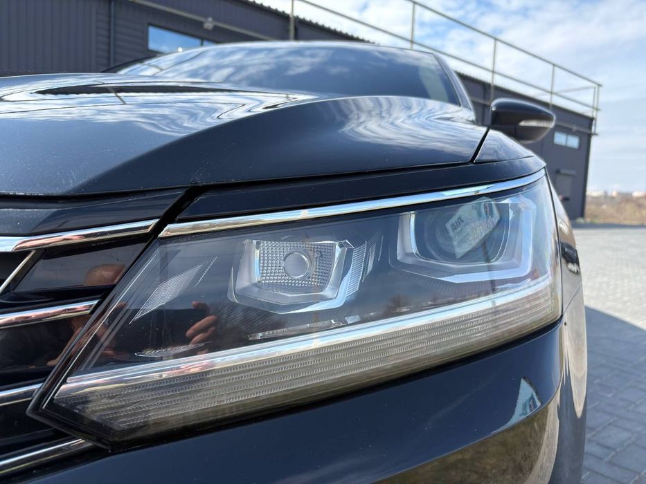 Автомобиль легковой