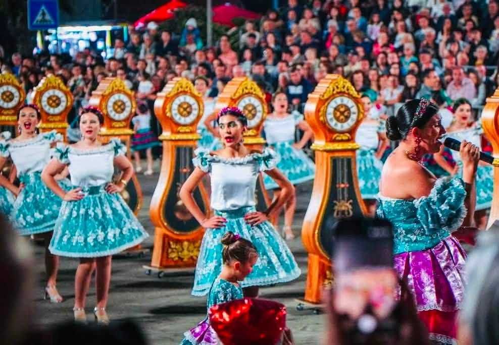 Marchas Populares trajes