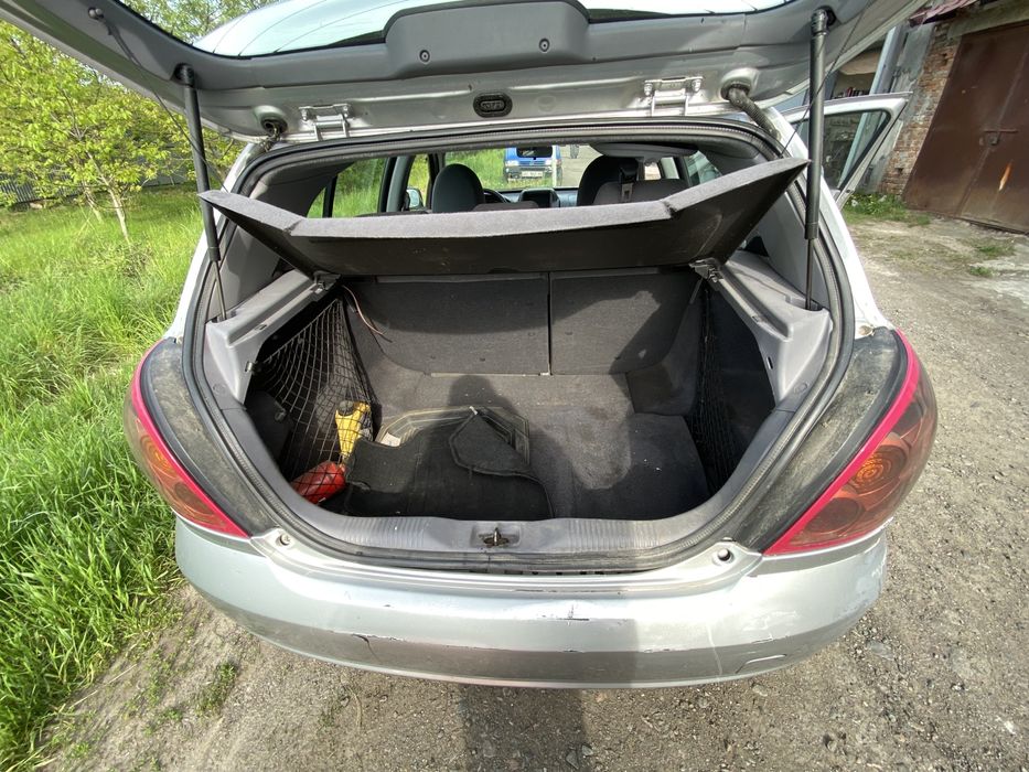 Продаж Nissan Almera 2003