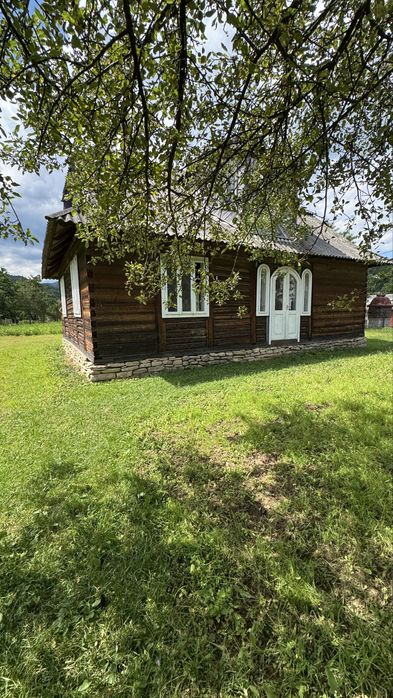 Продається будинок в Карпатах