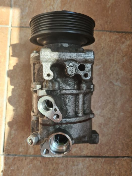Компрессор кондиционера  na Audi, Vw (Vag) 8to260805n