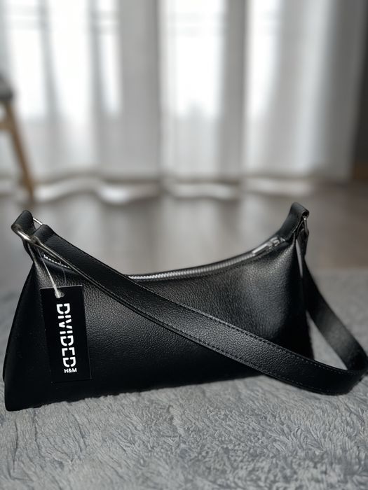 Czarna torebka na ramie