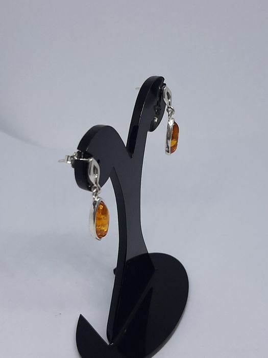 Piekne kolczyki ze srebra, srebro 925 z bursztynem