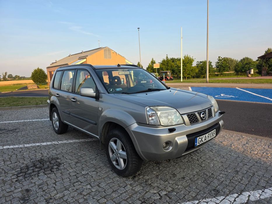 Nissan X-Trail 2 litry benzyn 140 LPG BEZWYPADKOWY  4x4 NAPĘD