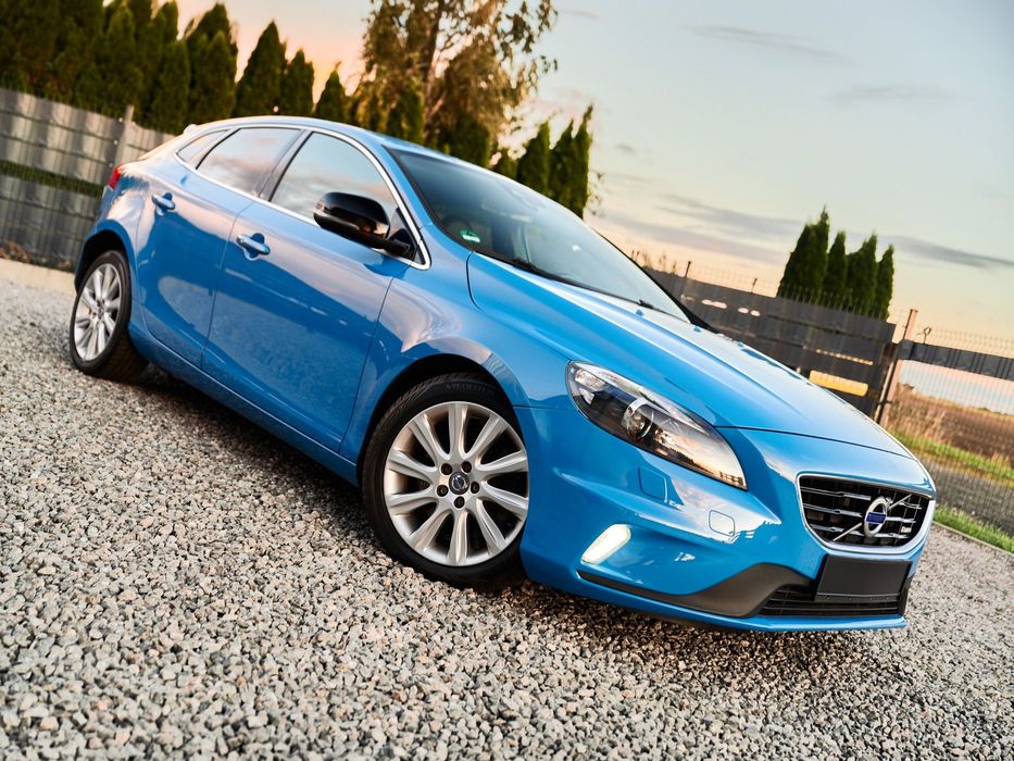 Volvo V40