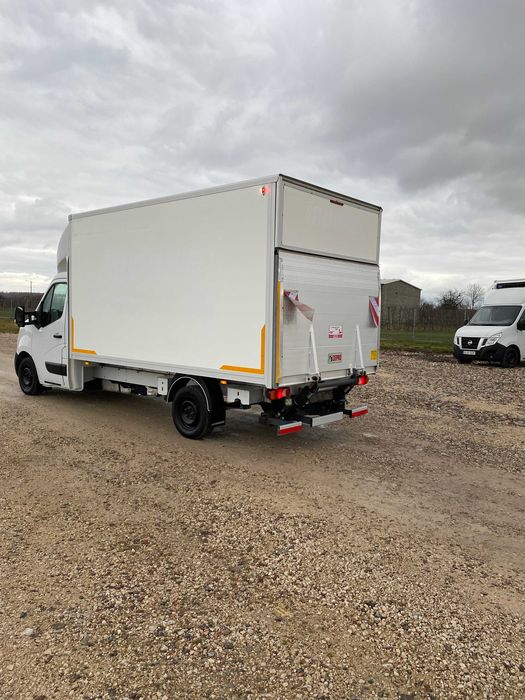 Nissan NV 400 rok 2016