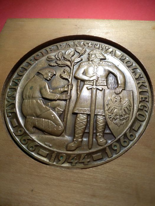Medal Tysiąclecie Państwa Polskiego 1966 historia