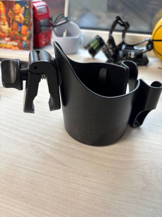 Підстаканник для коляски