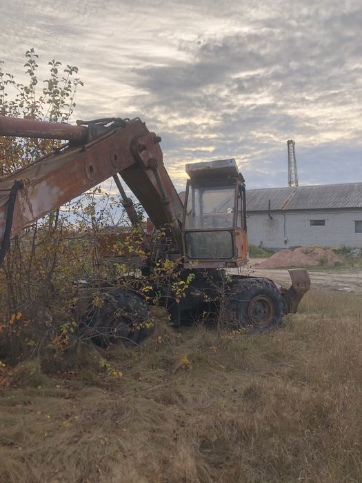 Экскаватор.