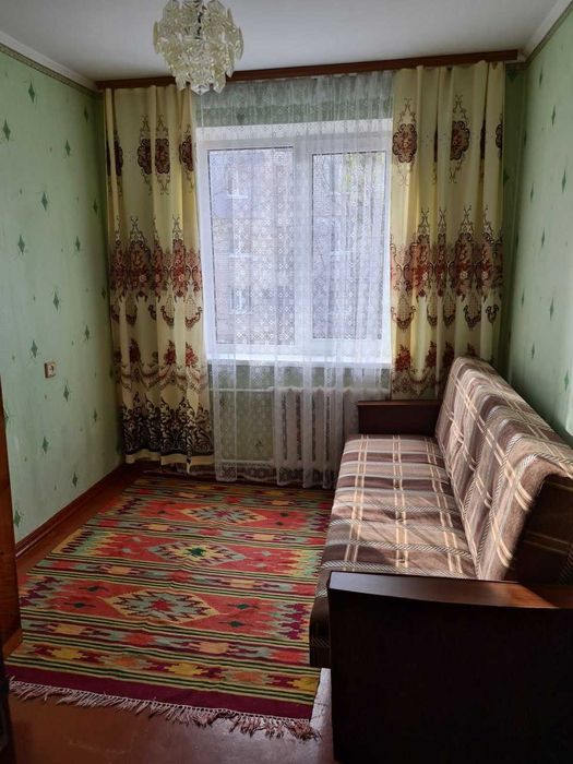 Продам 3 кімн. квартиру на Молодіжному. 3/5 пан. 40000