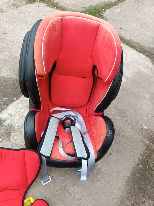 Дитячі автокрісла