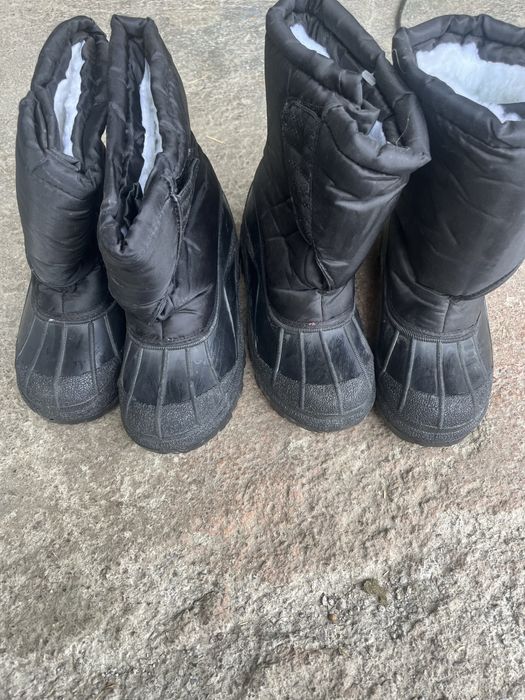 Продам дитячі зимове взуття.