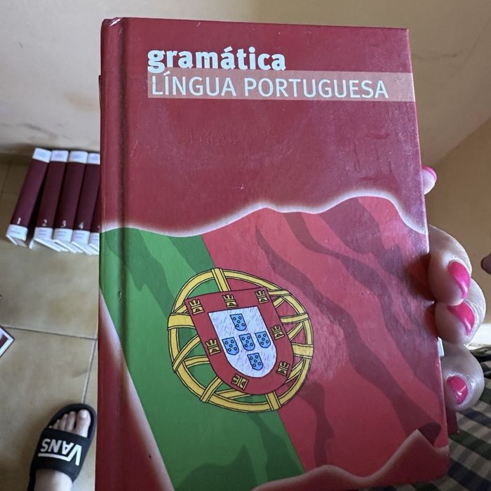 Vendo gramaticas- Frances, Português e Inglês
