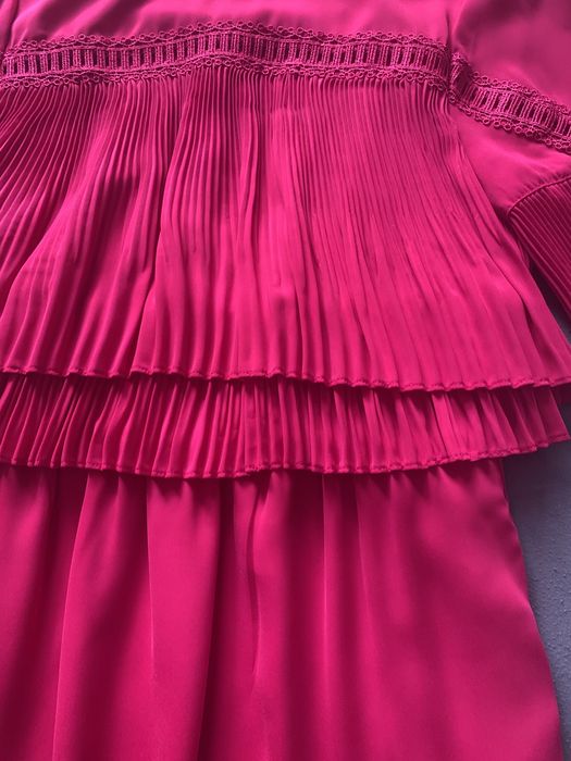 Sukienka z falbanami , MIDI , różowa, fuksja roz 42/ 40 - Morgan