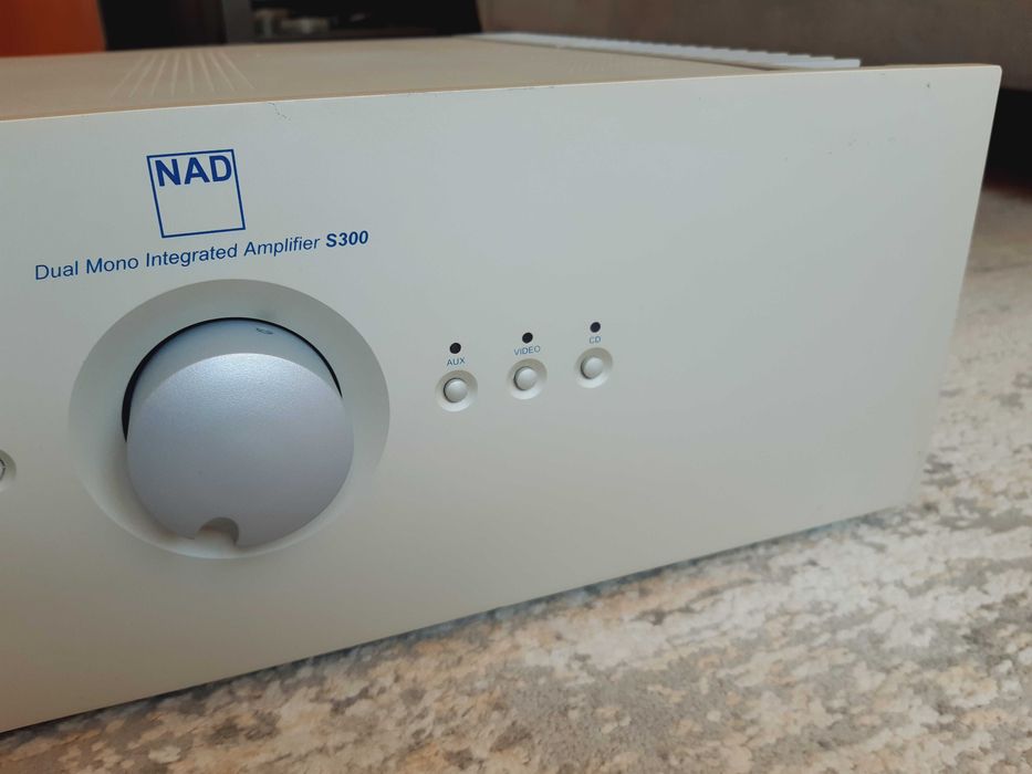 Підсилювач NAD S-300 , Тюнер  NAD S-400