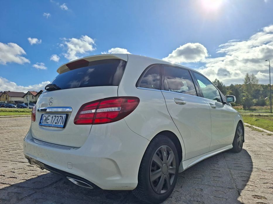 Mercedes-Benz Klasa B Mercedes-Benz B180, pakiet AMG, 1.6 benzyna