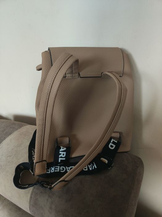 Plecak Karl kogo napis nowy