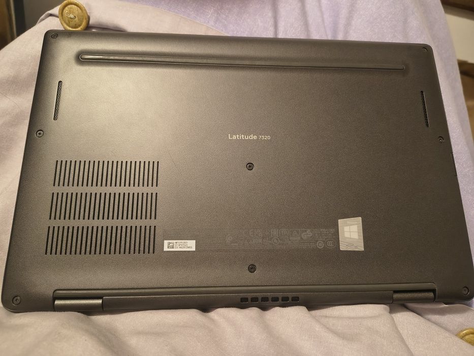 Portátil Dell Latitude 7320 como novo. Só até Domingo, 5 Janeiro.