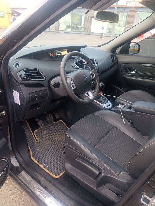 Renault Scenic 2011
