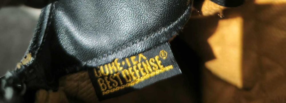 Botas em Pele nº 40 , forradas no interior, Gore Tex e sola Vibran.