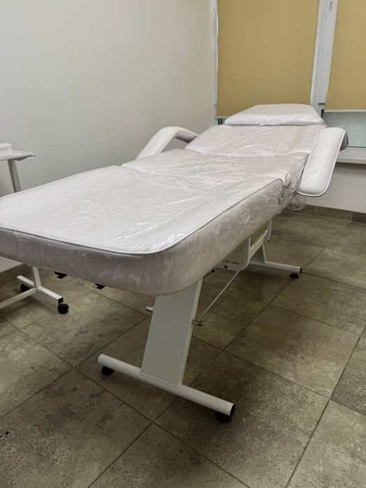 Кушетка косметологическая