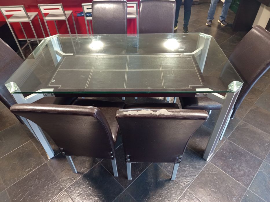 Mesa vidro com 6 cadeiras