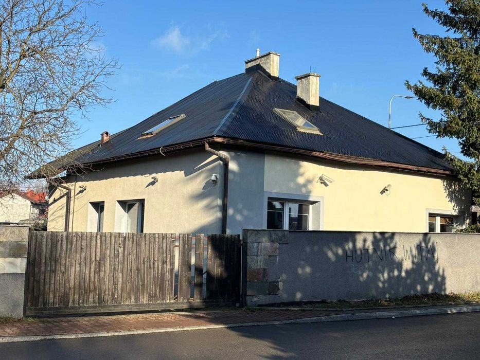 Trzykondygnacyjna nieruchomość w Krakowie, z olbrzymim potencjałem