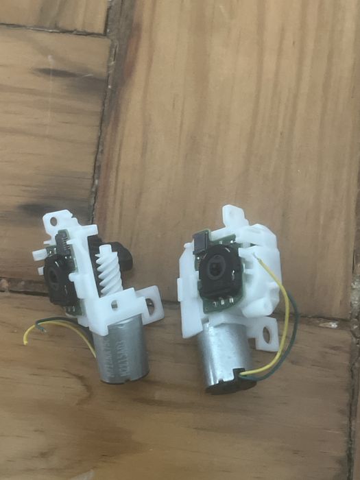 módulos de gatilho adaptativo (Adaptive Trigger Assembly) do comando DualSense da PlayStation