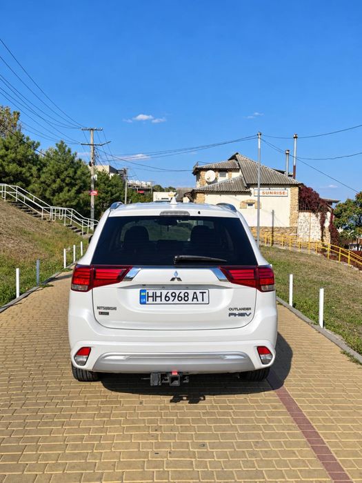 Mitsubishi Outlander 2018 Гібрид (РНЕ)