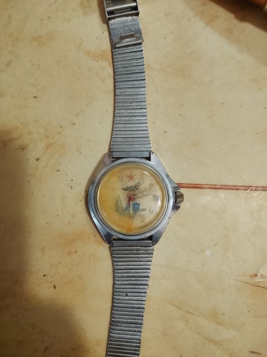 Часы Продам винтаж  .не на ходу