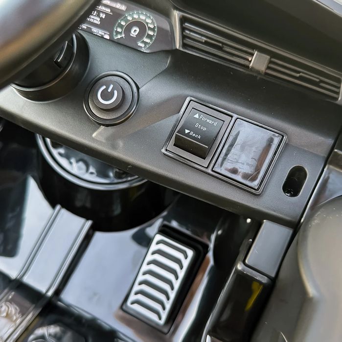 Auto AUDI SQ8 4x45W 12V9Ah SKÓRA MP3 PILOT