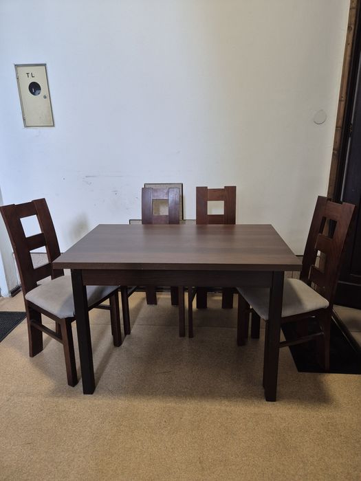 Zestaw Stół I Cztery Krzesła Brązowe!!