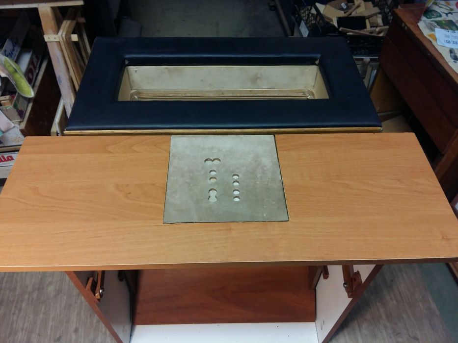 Akordeonowy stół prób