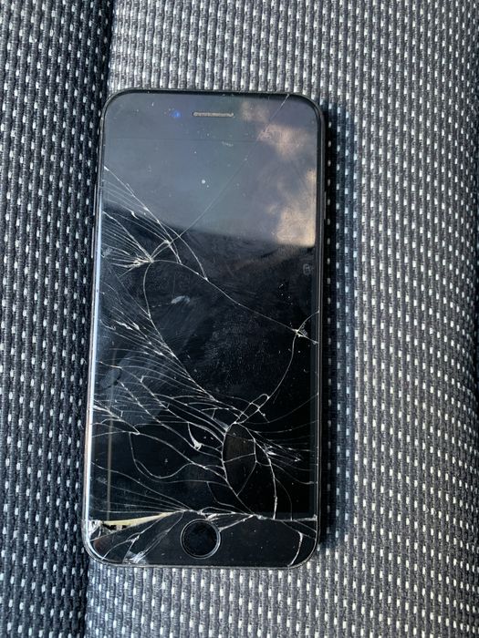 iPhone 7, потрібно замінити екран