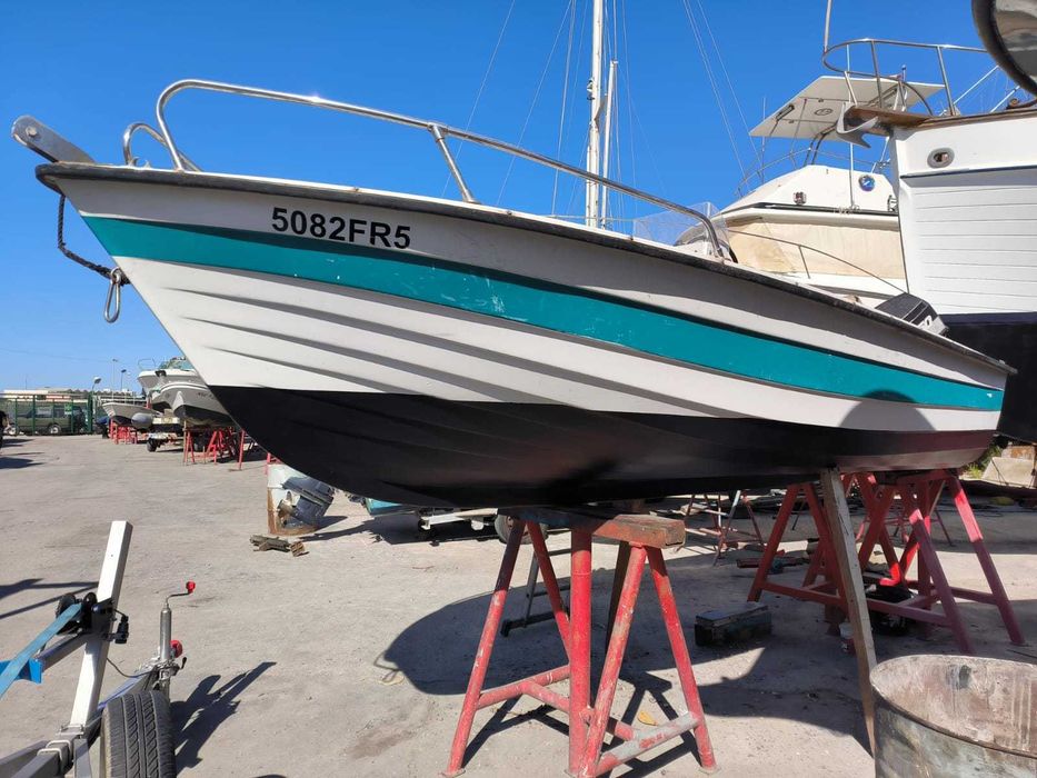 Não está a comprar apenas um barco — está a adquirir a solução náutica na Ria Formosa!