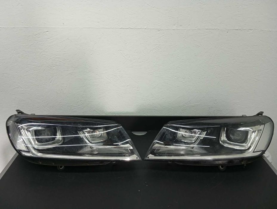 Volkswagen Touareg фари