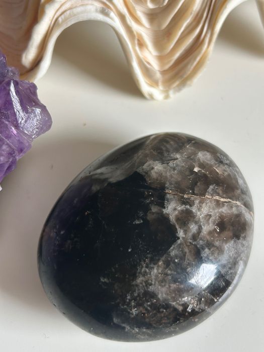 Kamień księżycowy czarny 172 g Nowość