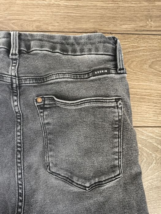 Damskie dżinsy Denim super skinny 38
