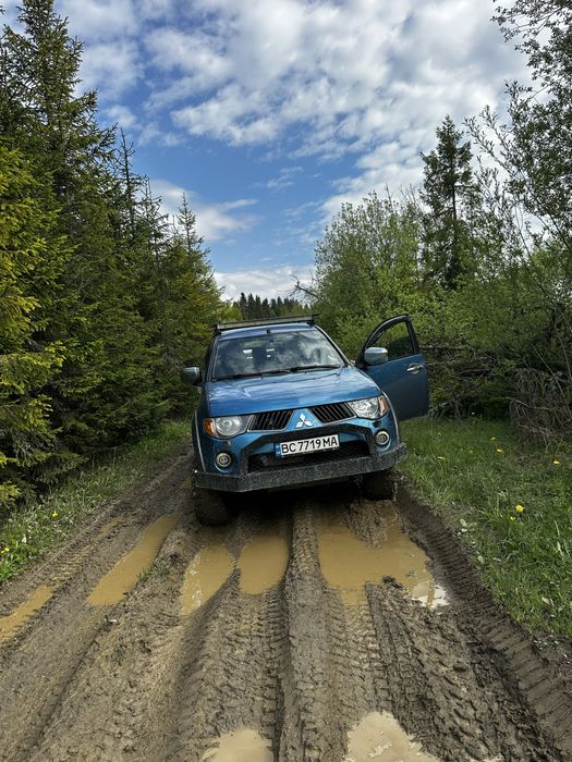 Mitsubishi  L200 super select