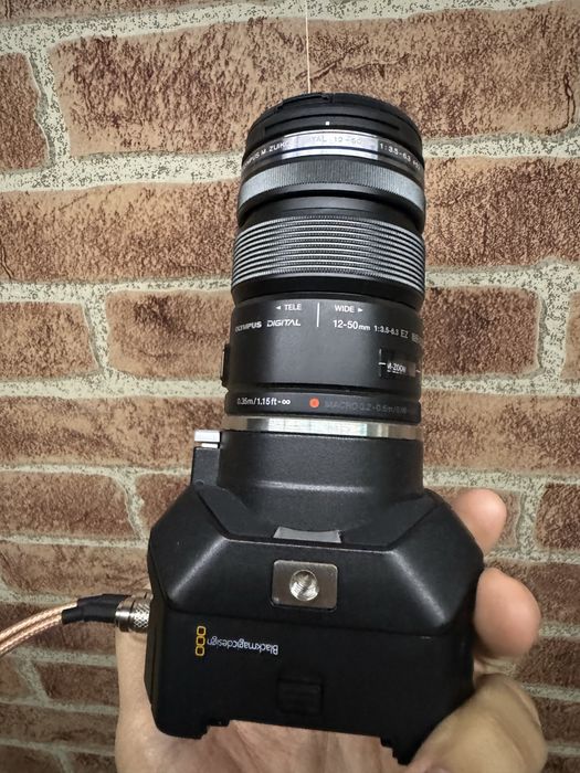 Blackmagic Design Micro Studio Camera 4K + lente motorizada