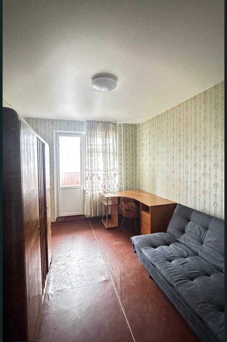 Газовый дом, три застекленные лоджии Южный рынок Срочно