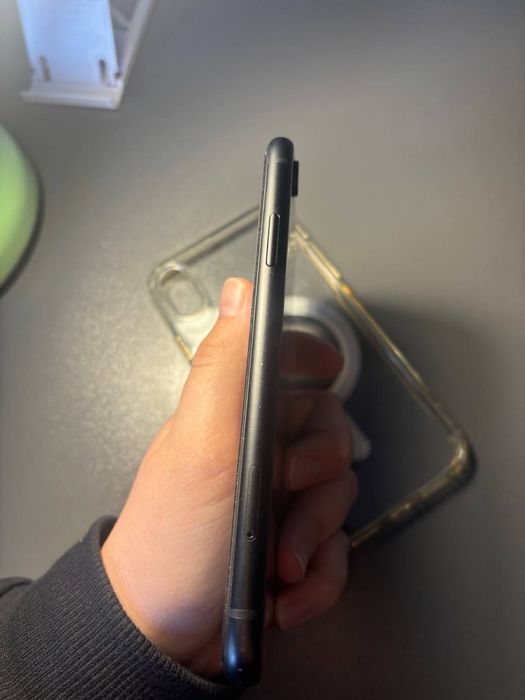 Продам айфон хр на 64