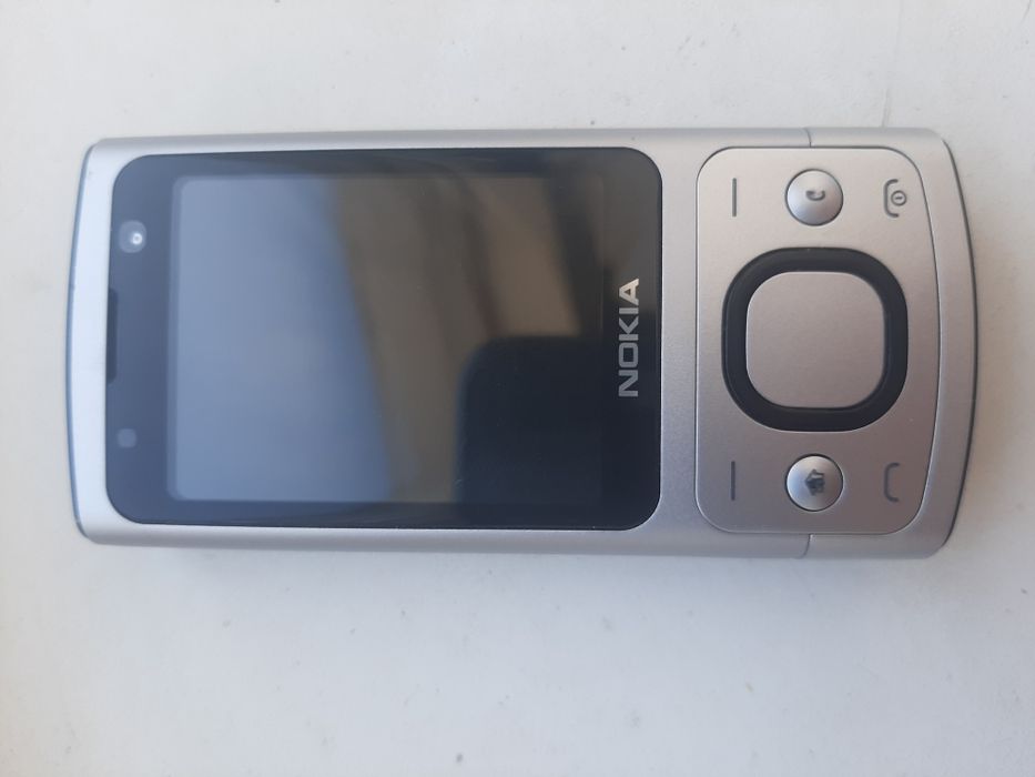 Nokia 6700 Slide