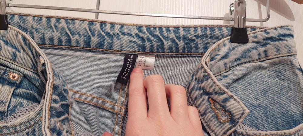 Niebieskie dżinsy damskie