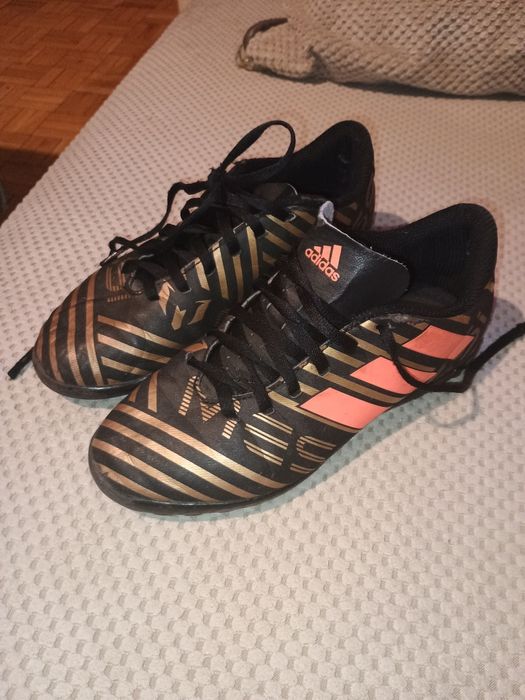 Piłkarskie chłopięce rozmiar 33