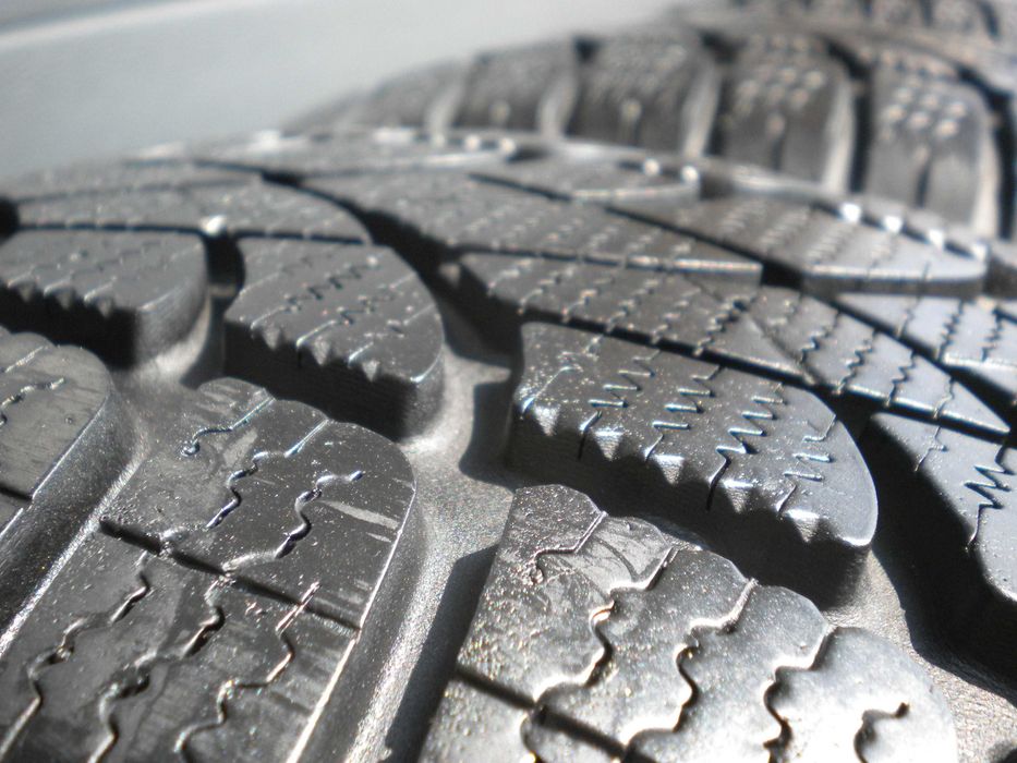 ! 4x Opony zimowe 215/60r17 Dunlop Sp WinterSport 3D !! WYPRZEDAŻ !!