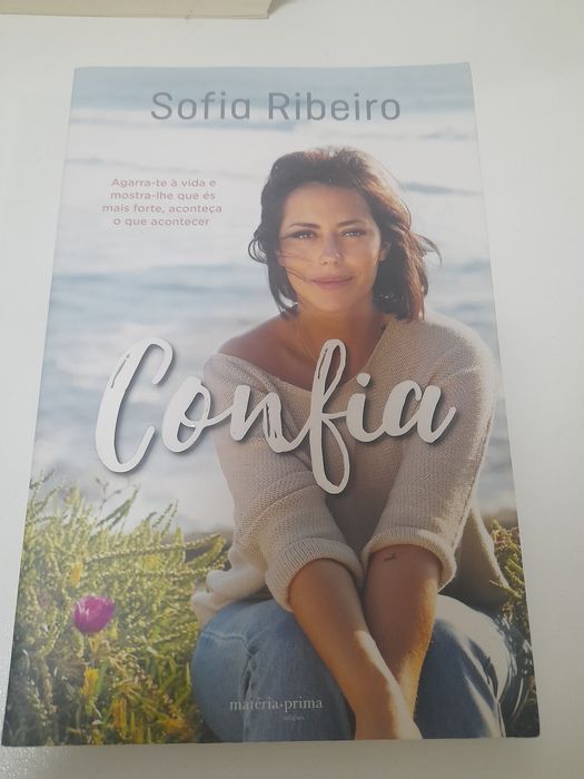Livro "Confia " de Sofia Ribeiro