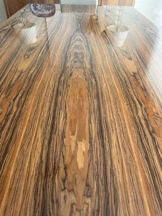 Mesa de jantar em pau ferro