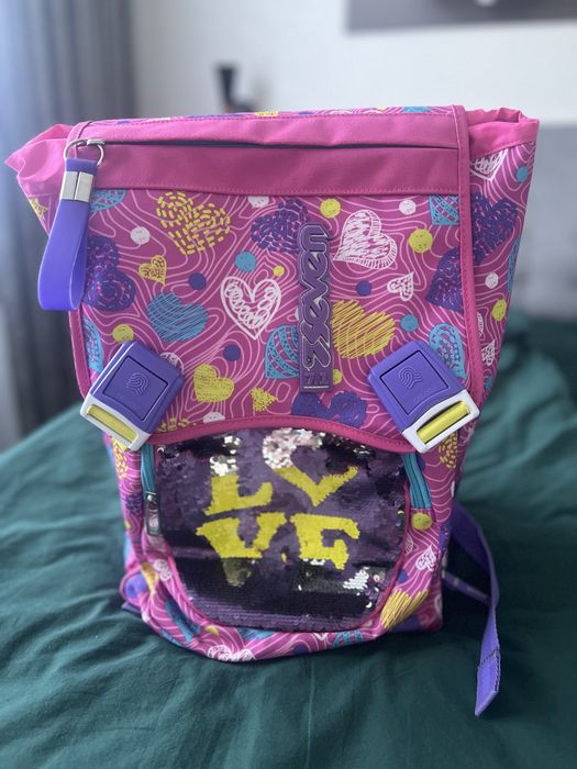 Рюкзак шкільний.