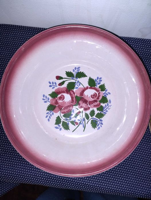 Prato e saladeiras antigas